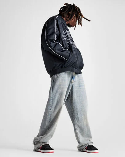 Converse Weapon Leather Noir/Rouge/Blanc vintage, On Foot Shot 1