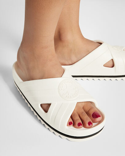 Chuck Taylor All Star Sandal CX Egret/Black/Egret, On Foot Shot 2