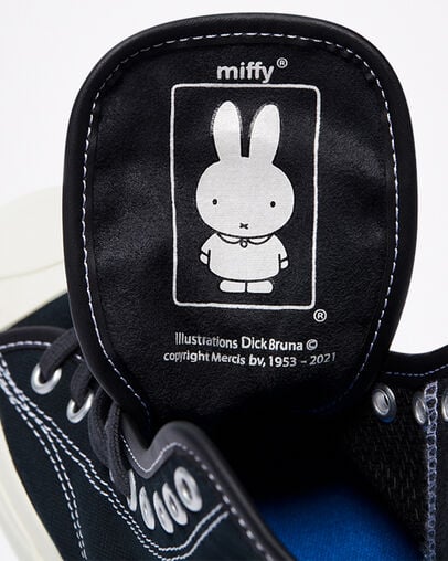 CONS x POP Trading Company x Miffy JP Pro Black/Egret/Egret, Detail Angle View