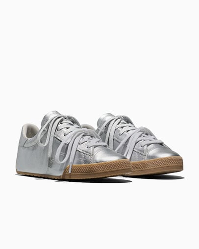 Chuck Taylor Lo Metallic Leather Silver/Light Grey/White, Top and Side View