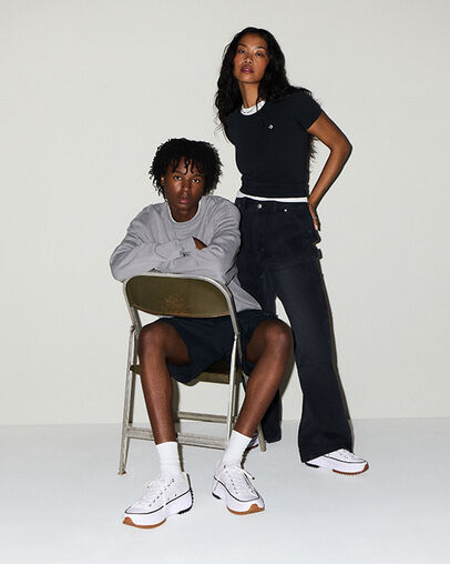 Run Star Hike Wit/Zwart/Gum, On Foot Shot 1