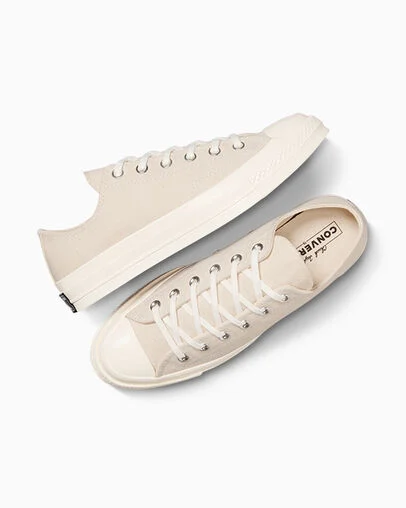 Chuck 70 Canvas Natural/Black/Egret, Angled View