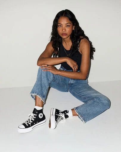 Chuck Taylor All Star Platform Zwart/Wit/Wit, On Foot Shot 1