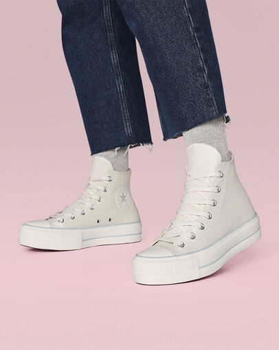 Digital Powder Platform Chuck Taylor All Star Pure Silver/Pure Silver/Egret, On Foot Shot 1