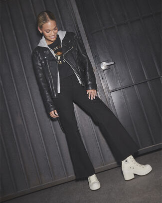 Chuck 70 De Luxe Heel Egret/Egret/Zwart, Detail Angle View