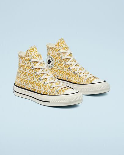 Summer Spirit Chuck 70 Gold Dart/Egret/Black, Angled View