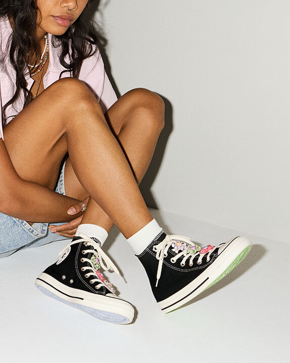 Chuck Taylor All Star Floral Charms Women's
