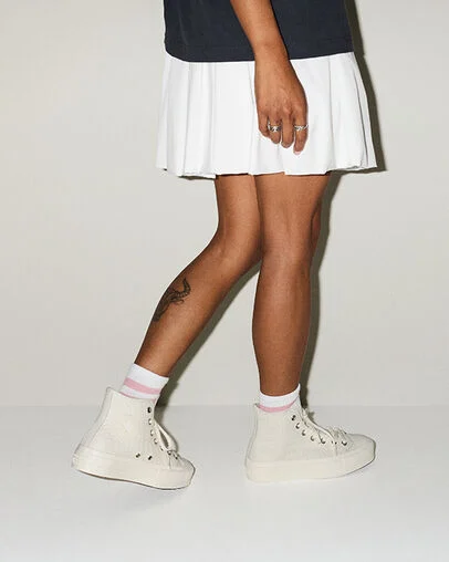 All Star Lift Platform Crocodile Egret/Egret/Vintage White, On Foot Shot 1