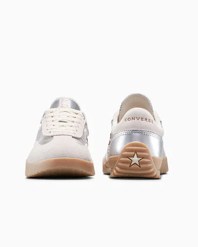 Run Star Trainer Metallic Canvas Dull Silver/Vintage White, Heel View