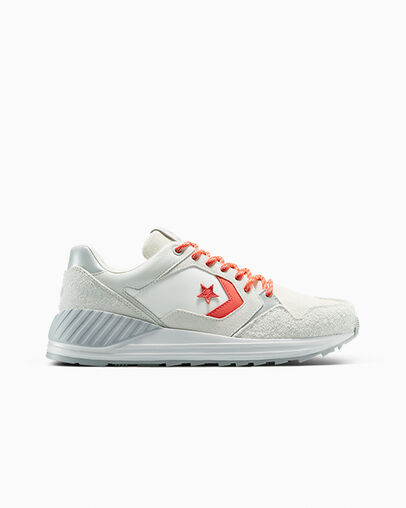 Wave Trainer Barely Grey/Vintage White, Outer Side View