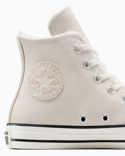 Chuck Taylor All Star Cozy Suede Light Dune/Egret/Egret, Detail Angle View