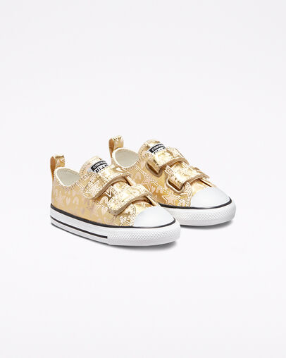 Chuck Taylor All Star Easy-On Stars & Rainbows Light Gold/White/Black, Angled View