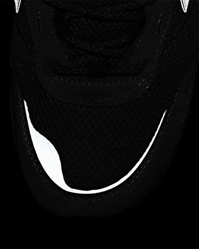 Omega Trainer SE Classic Ecru/Vintage White/Gum, Detail Angle View