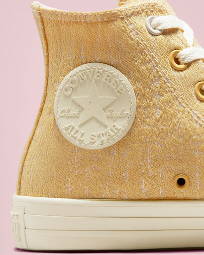 Hybrid Texture Chuck Taylor All Star Saturn Gold/Egret/Egret, Detail Angle View