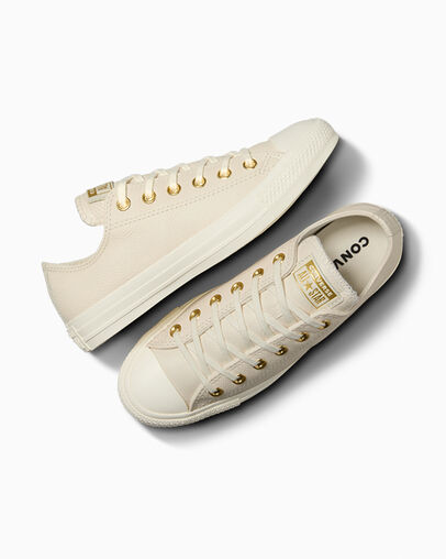 Chuck Taylor All Star Mono Leather Egret/Egret/Gold, Angled View