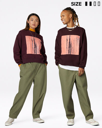 Gender Neutral Converse Shapes Bubble Crew Black Currant, Detail View