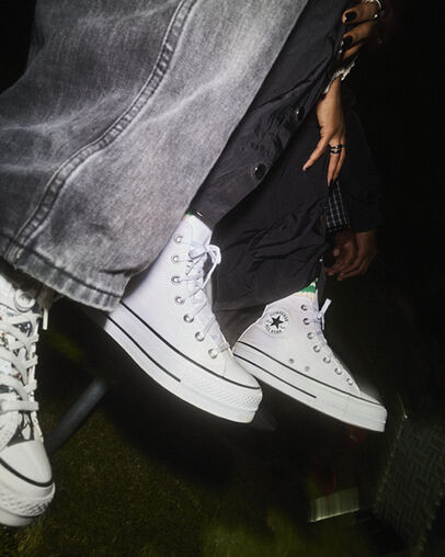 Chuck Taylor All Star Platform Leather Wit/Zwart/Wit, Detail Angle View