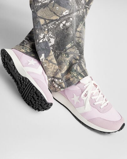 Converse Omega Trainer Summit Pink/Sugar Berry, Reflective View