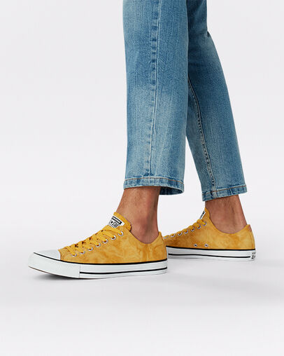 Chuck Taylor All Star Summer Daze Gold Dart/Gold Dart/White, On Foot Shot 1