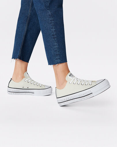 Chuck Taylor All Star Lift Platform Digital Daze Egret/White/Black, On Foot Shot 1