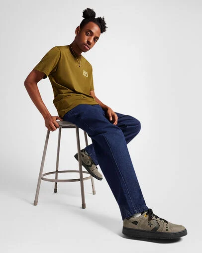 CONS AS-1 Pro Suede Verde/Casi negro/Negro, On Foot Shot 1