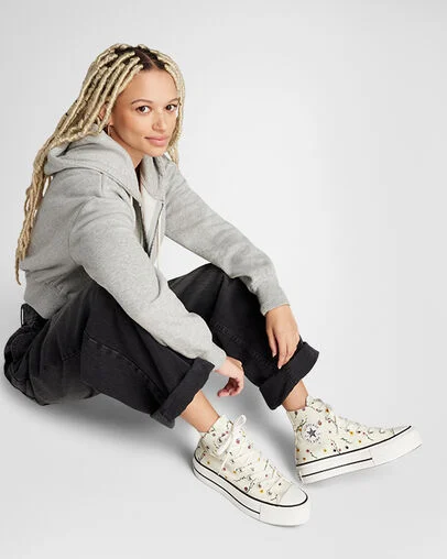 Chuck Taylor All Star Lift Platform Floral Embroidery Egret/Vintage White/Black, On Foot Shot 2