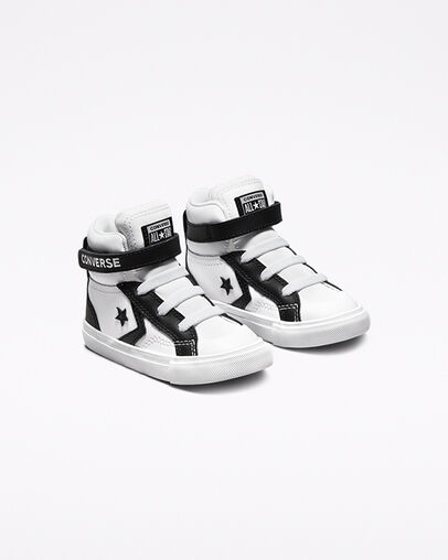 Pro Blaze Outline Logo White/Black/White, Angled View