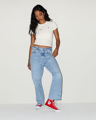 Chuck Taylor All Star Canvas Red, On Foot Shot 1