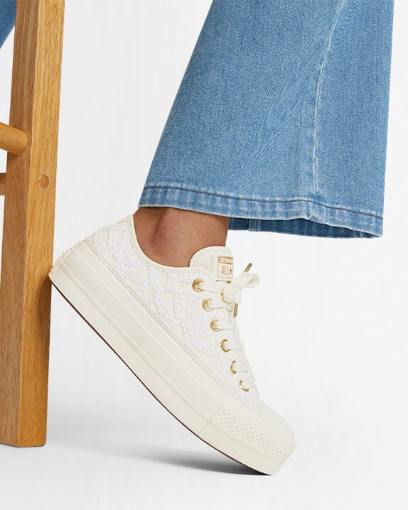 cream converse shoes