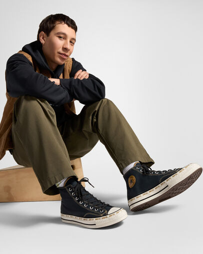 Chuck 70 GORE-TEX Schwarz/Toadstool Tan/Egret, On Foot Shot 2