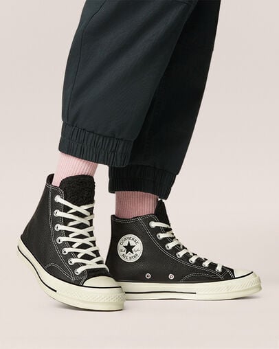 Chuck 70 Sherpa Lined Black/Black/Egret, On Foot Shot 1