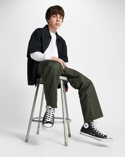 Chuck Taylor All Star Leather Black, On Foot Shot 2