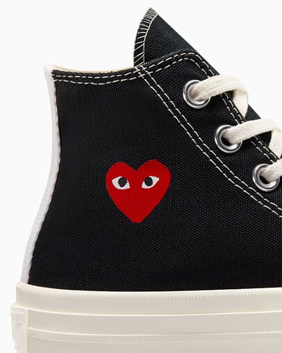 PLAY Comme des Garçons Single Heart Chuck 70 Negro/Garza/Rojo, Detail Angle View