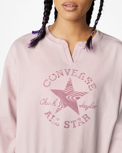 Chuck Taylor Patch Crew Neck Sweatshirt Barely Rose, Detail View