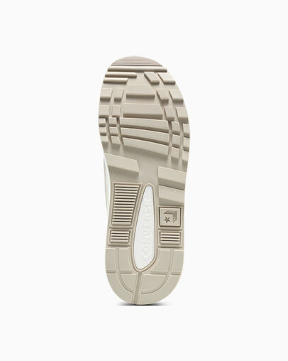 Wave Trainer Vintage White/Egret/Papyrus, Outsole View