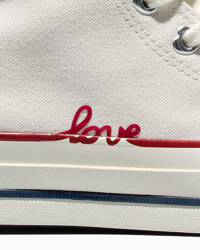 Chuck 70 Valentine's Day Vintage White/Egret/Days Ahead, Detail Angle View