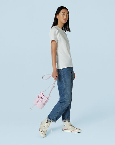 D&eacute;couvrez le mini sac seau bandouli&egrave;re Mousse rose