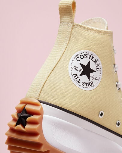 Run Star Hike Platform Seasonal Color Lemon Drop/Black/White, Detail Angle View