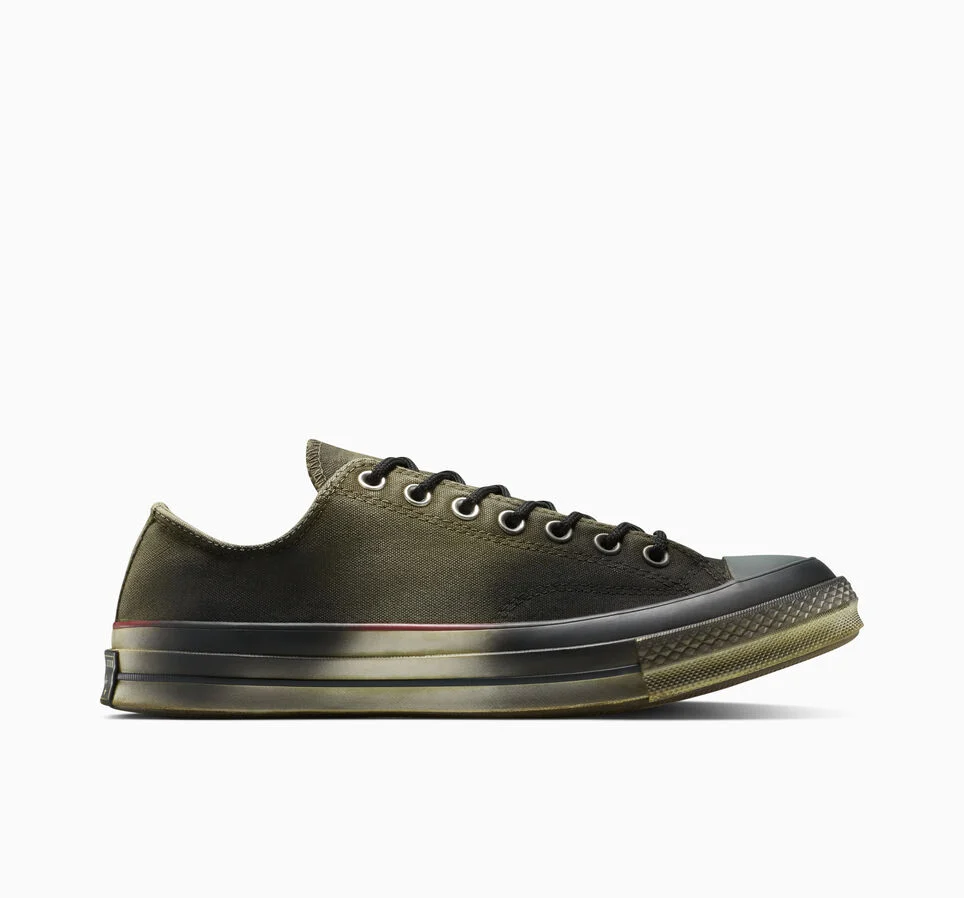 Chuck 70 Canvas Spray Paint Green Dirt Dye