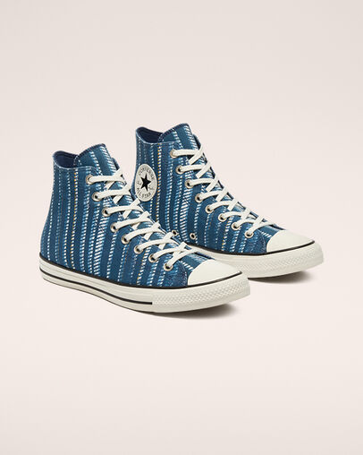 Summer Stripes Chuck Taylor All Star Azul marino/Blanco vintage/Bruma &iacute;ndigo, Angled View
