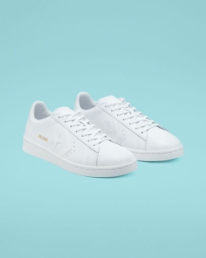 Pro Leather White/White/White, Angled View