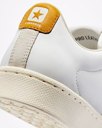 Pro Leather Blanc/Jaune d'or/Aigrette, Detail Angle View