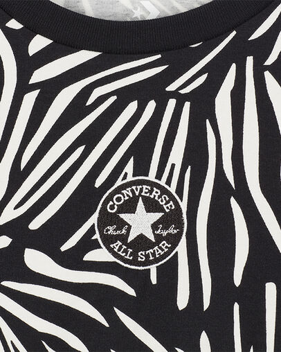 Camiseta Animalier Boxy Negro Converse, Full Body View