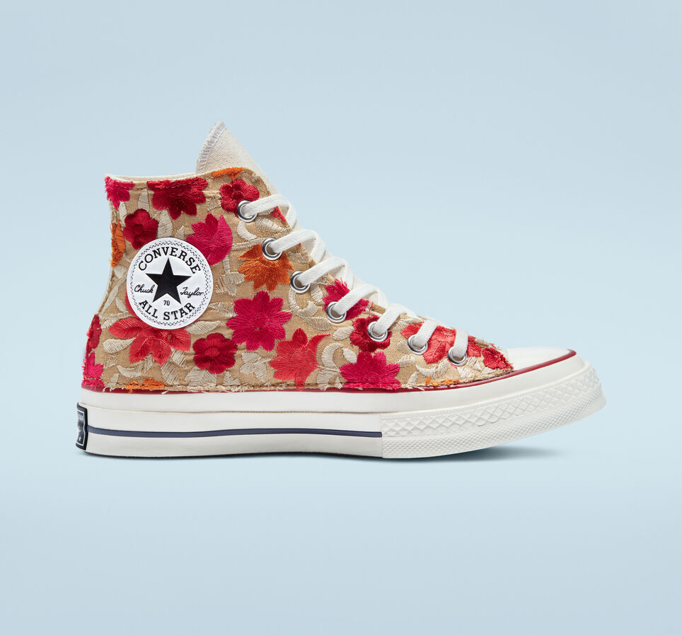 Chuck 70 Embroidered Flowers Embro Flowers