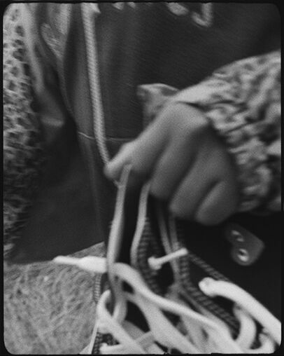 PLAY Comme des Garçons Single Heart Chuck 70 Negro/Garza/Rojo, On Foot Shot 2