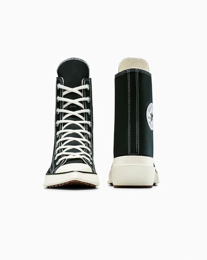 Chuck 70 De Luxe Pointed Black/White/Black, Heel View