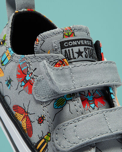 Chuck Taylor All Star Easy-On A Bug's World Ash Stone/Black/Bright Poppy, Detail Angle View