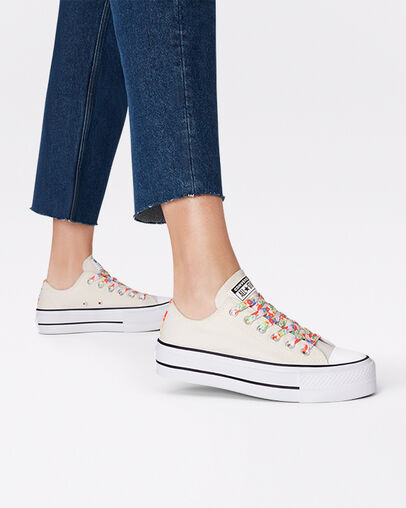 Floral Print Platform Chuck Taylor All Star Aigrette/Blanc/Coquelicot &eacute;clatant, On Foot Shot 1