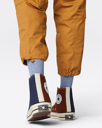 Chuck 70 Hybrid Texture Cedar Bark/Midnight Navy/Egret, On Foot Shot 1