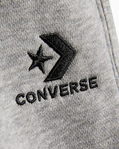 Short en polaire &agrave; coupe standard Converse Go-To Embroidered Star Chevron Gris vintage chin&eacute;, Full Body View